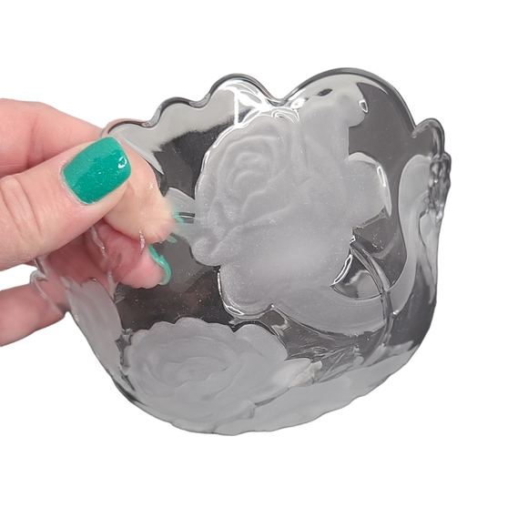 Aderia Glass Made In Japan Rose Bowls Set of 2 Frosted Glass Bowls Dishes - Picture 3 of 12